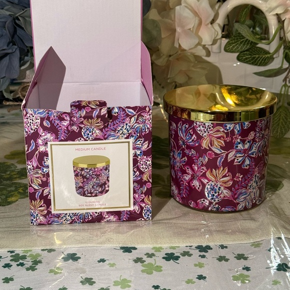 Lilly Pulitzer Medium 12 oz soy-based Candle “Tropical with a Twist” Haven Scent - Picture 7 of 10